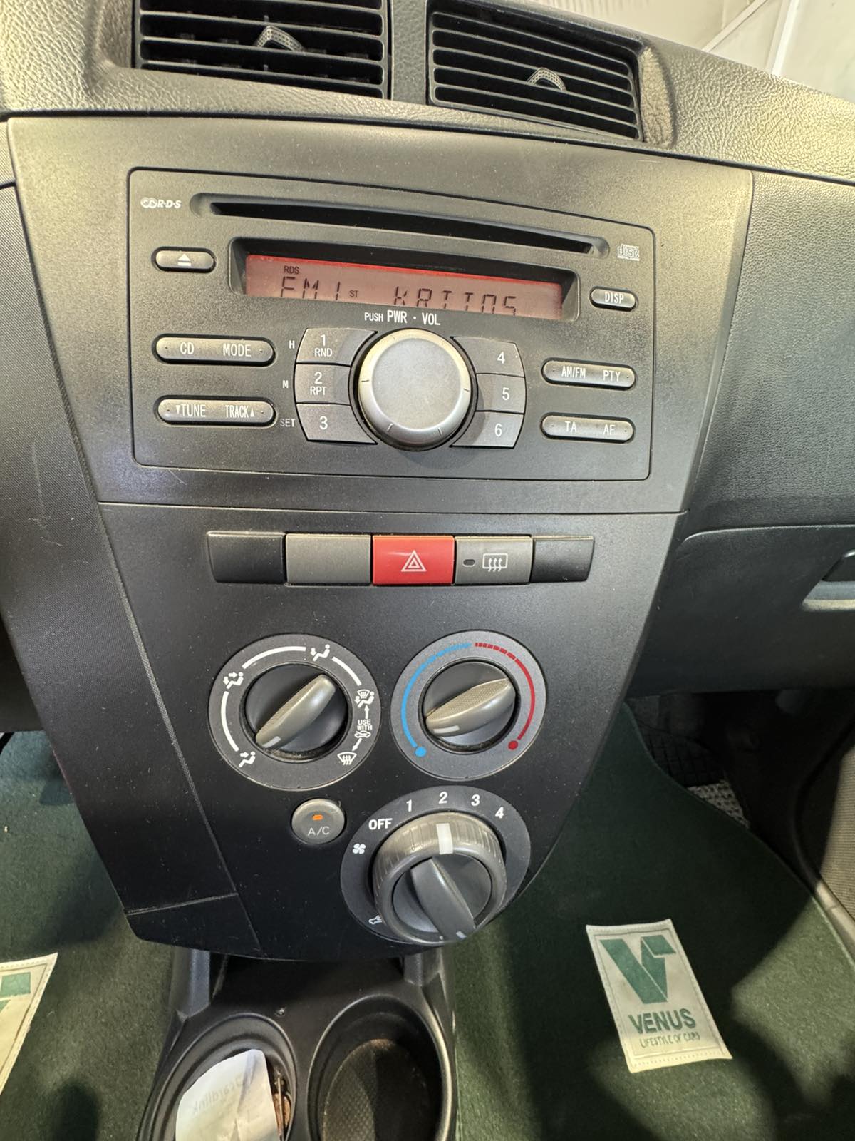 Daihatsu Cuore 12v 2008 - 11